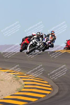 media/Oct-09-2022-SoCal Trackdays (Sun) [[95640aeeb6]]/Turns 9 and 10 (1050am)/